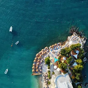 Hotel Manta, Ksamil